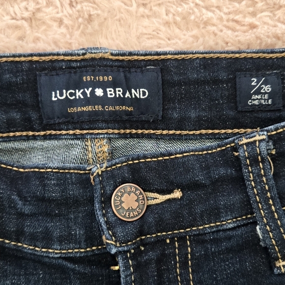 Lucky Brand Cheville Dark Wash Blue Ankle Jeans. EUC - Picture 3 of 5